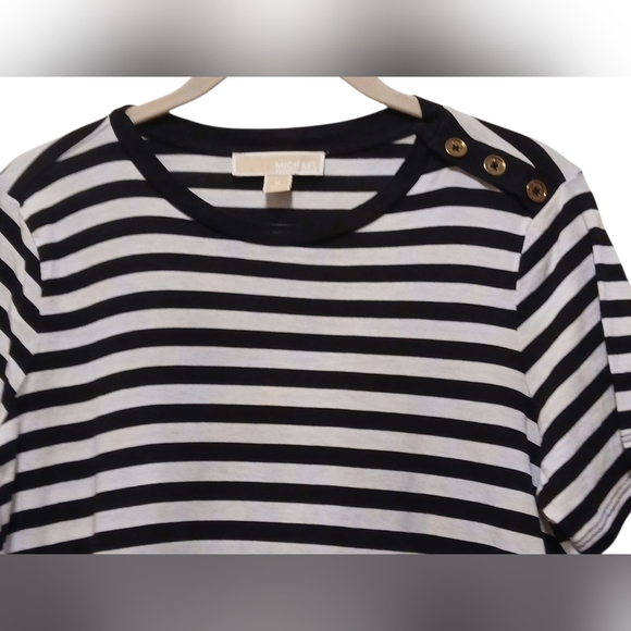 Michael Kors - Black & White Stripped Blouse, 3 Working Buttons On Left... - Picture 5 of 10